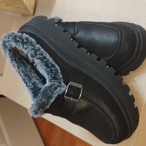 Skechers Black Faux Fur Lined Slip-On Shoes Size 6